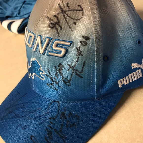 Detroit Lions autographed hats, miniature helmet and jersey. - Picture 2 of 10